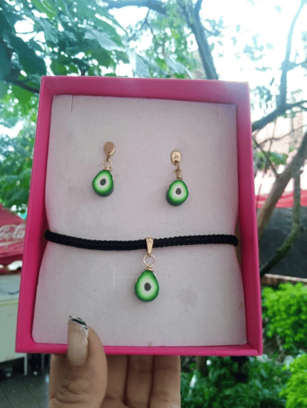 AGUACATE 3